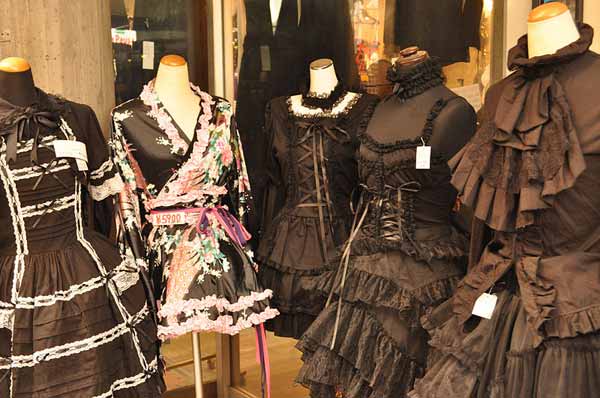robes gothic lolita